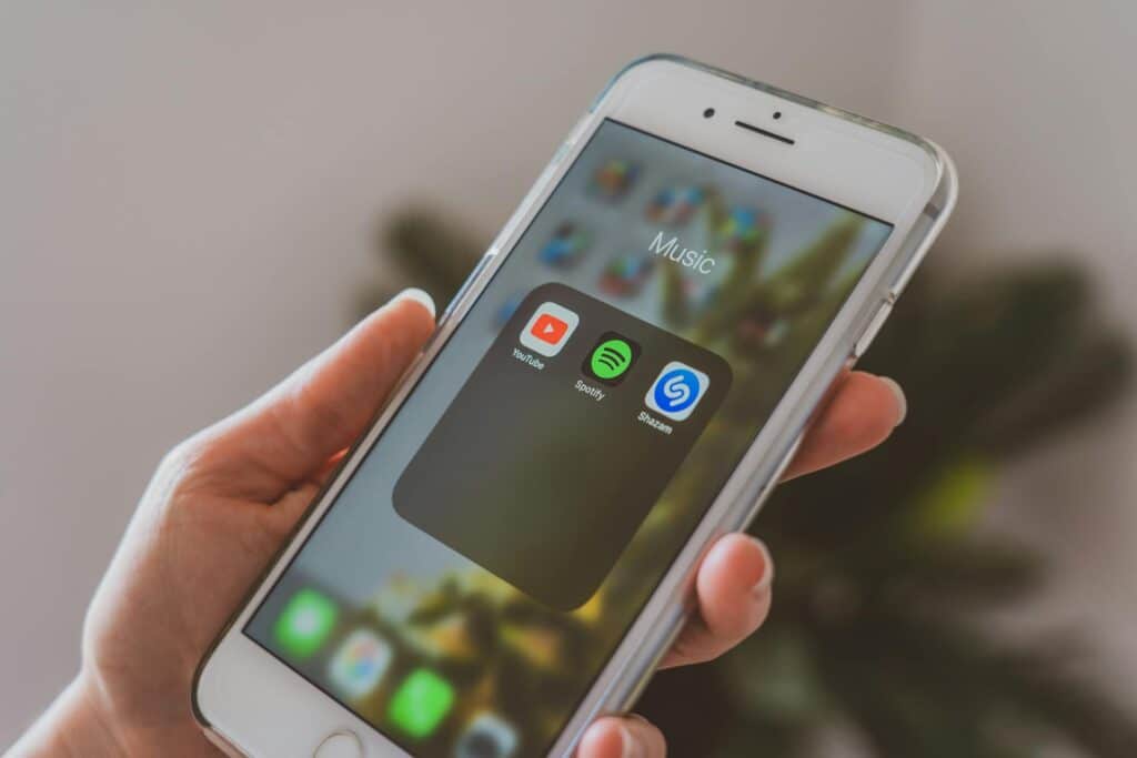 Photo by Castorly Stock : https://www.pexels.com/photo/person-holding-an-iphone-opened-on-a-music-folder-4114788/